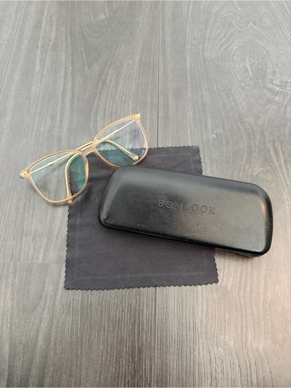 Bonlook - Sonia M Glasses w/ Cleaning Cloth and Case